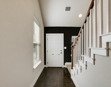 5826 Aviano Rd - Photo Thumbnail 2