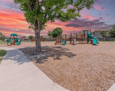 5826 Aviano Rd - Photo Thumbnail 29