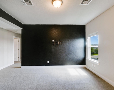 5826 Aviano Rd - Photo Thumbnail 12