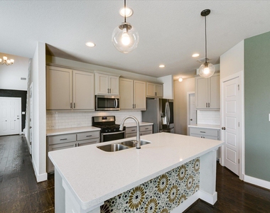 5826 Aviano Rd - Photo Thumbnail 3