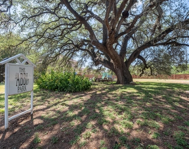 2208 Melissa Oaks Ln - Photo Thumbnail 23