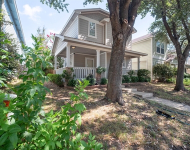 2208 Melissa Oaks Ln - Photo Thumbnail 2