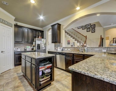 701 Rolling Brook Ln - Photo Thumbnail 11