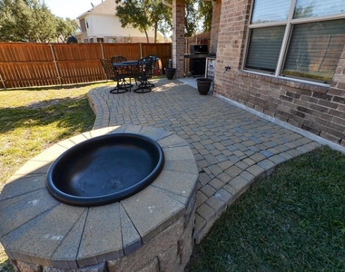 701 Rolling Brook Ln - Photo Thumbnail 26
