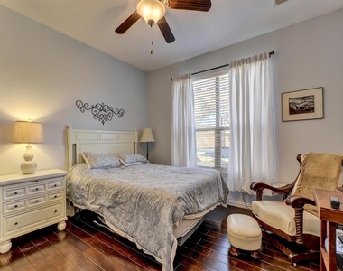 701 Rolling Brook Ln - Photo Thumbnail 22