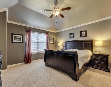 701 Rolling Brook Ln - Photo Thumbnail 18