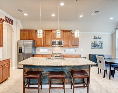 12407 Altamira St - Photo Thumbnail 20