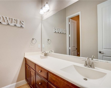 12407 Altamira St - Photo Thumbnail 11