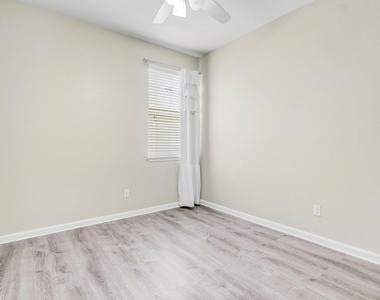 356 Quarry Ln - Photo Thumbnail 25