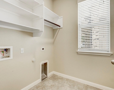 356 Quarry Ln - Photo Thumbnail 21