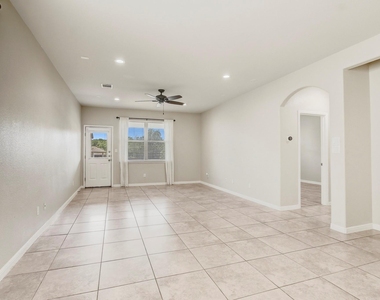 356 Quarry Ln - Photo Thumbnail 5