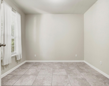 356 Quarry Ln - Photo Thumbnail 19