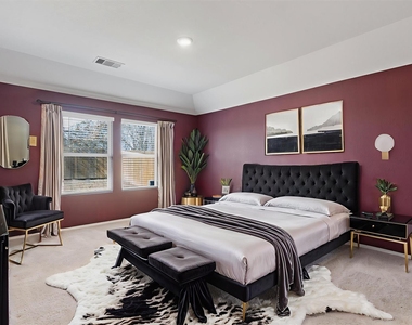 352 Sickle Loop - Photo Thumbnail 18