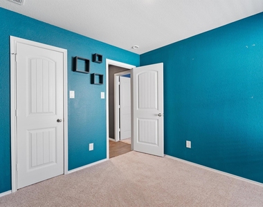 352 Sickle Loop - Photo Thumbnail 27