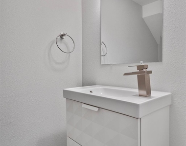 3810 Southway Dr - Photo Thumbnail 8