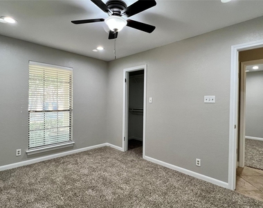 5837 Secrest Dr - Photo Thumbnail 12
