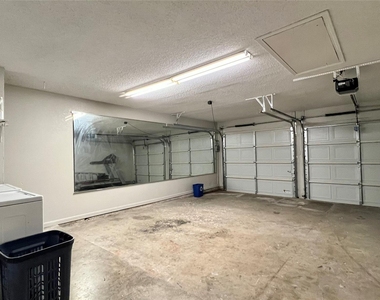 5837 Secrest Dr - Photo Thumbnail 17