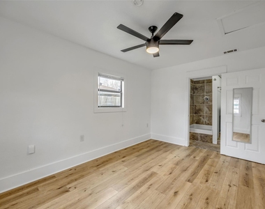 7004 Trendal Ln - Photo Thumbnail 15
