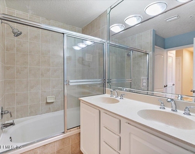 108 Laguna Villas Boulevard - Photo Thumbnail 9