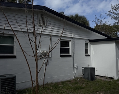 696 Kestner Road - Photo Thumbnail 3