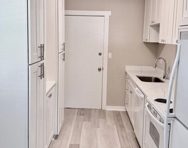 696 Kestner Road - Photo Thumbnail 4