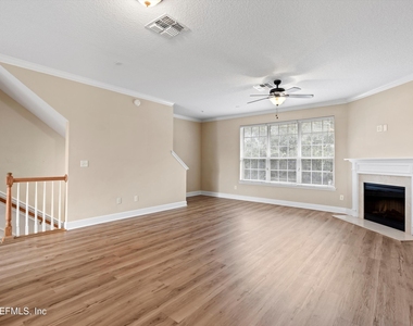 4368 Ellipse Drive - Photo Thumbnail 6