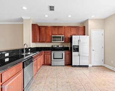 4368 Ellipse Drive - Photo Thumbnail 8