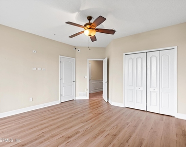 4368 Ellipse Drive - Photo Thumbnail 12