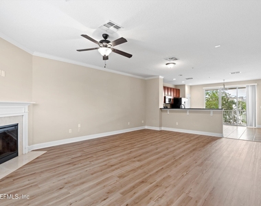 4368 Ellipse Drive - Photo Thumbnail 5