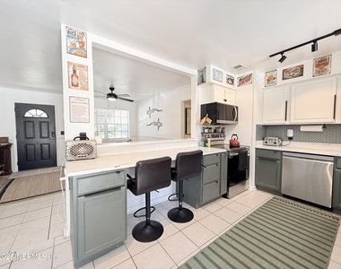 7431 Arble Drive - Photo Thumbnail 6