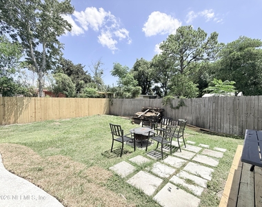 7431 Arble Drive - Photo Thumbnail 30
