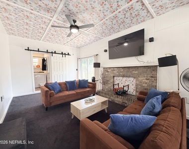 7431 Arble Drive - Photo Thumbnail 10