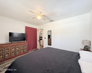 7431 Arble Drive - Photo Thumbnail 15