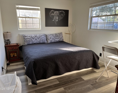 7431 Arble Drive - Photo Thumbnail 9