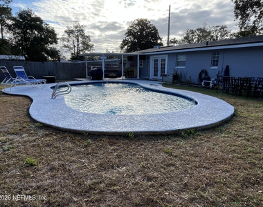 7431 Arble Drive - Photo Thumbnail 16