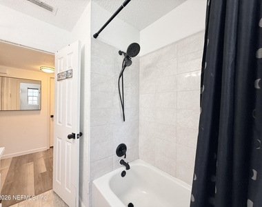 7431 Arble Drive - Photo Thumbnail 17