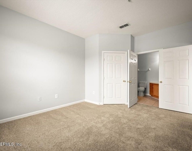 7990 Baymeadows Road E - Photo Thumbnail 14