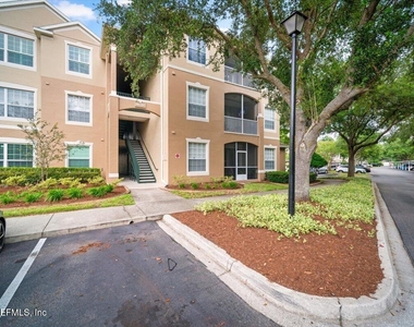 7990 Baymeadows Road E - Photo Thumbnail 1
