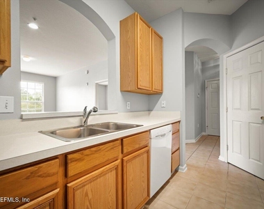 7990 Baymeadows Road E - Photo Thumbnail 6