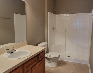 8227 Lobster Bay Court - Photo Thumbnail 6