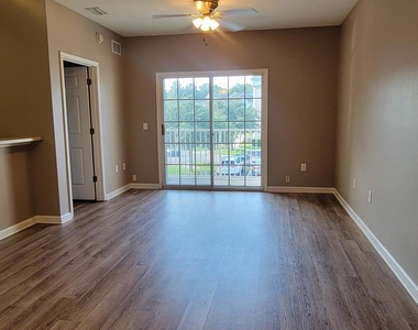 8227 Lobster Bay Court - Photo Thumbnail 2