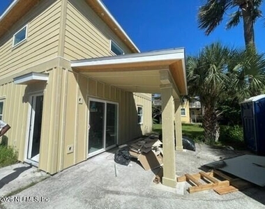 218 7th Avenue S - Photo Thumbnail 8