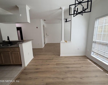 7800 Point Meadows Drive - Photo Thumbnail 26