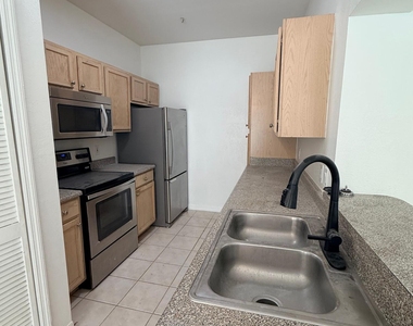 7800 Point Meadows Drive - Photo Thumbnail 30