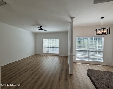 7800 Point Meadows Drive - Photo Thumbnail 5