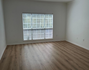 7800 Point Meadows Drive - Photo Thumbnail 1