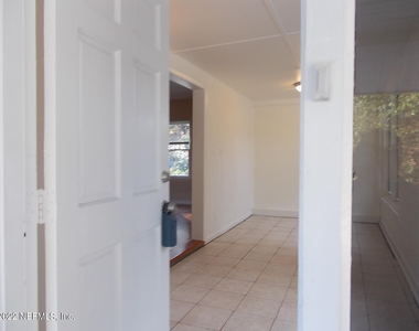 5738 Cruz Road - Photo Thumbnail 8