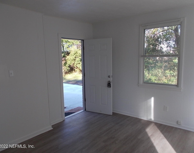 5738 Cruz Road - Photo Thumbnail 20