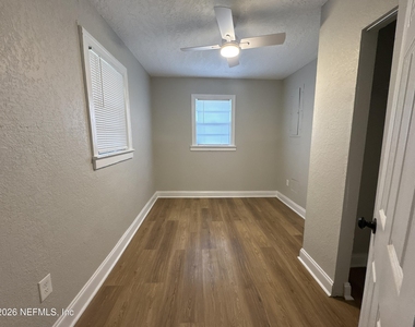 1645 W 12th Street - Photo Thumbnail 13