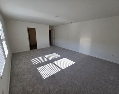 73 Rowlett Place - Photo Thumbnail 17